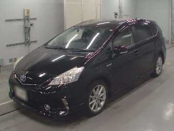 TOYOTA PRIUS ALPHA 2014 Image 1