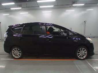 TOYOTA PRIUS ALPHA 2014 Image 3