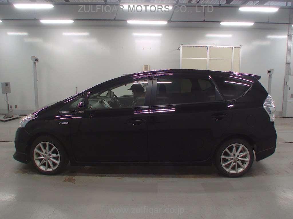 TOYOTA PRIUS ALPHA 2014 Image 4