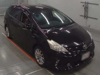 TOYOTA PRIUS ALPHA 2014 Image 5