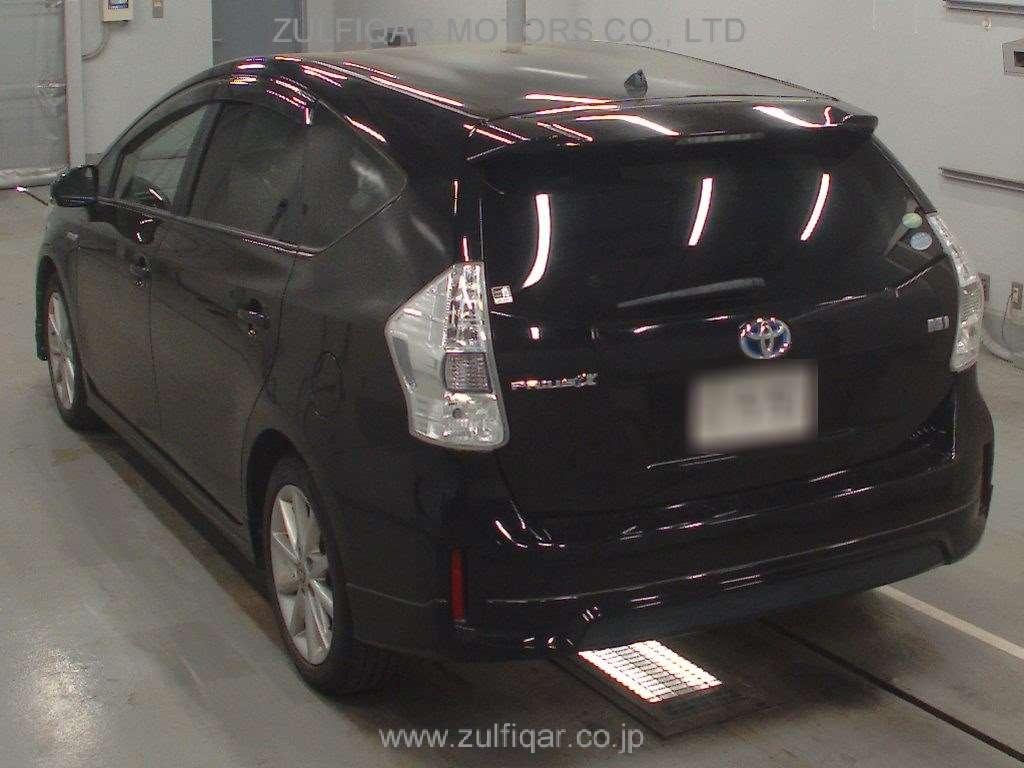 TOYOTA PRIUS ALPHA 2014 Image 6