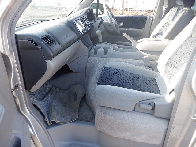 MAZDA BONGO FRIENDEE 2004 Image 24