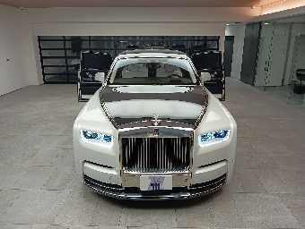 ROLLS ROYCE PHANTOM 2019 Image 12