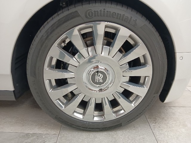 ROLLS ROYCE PHANTOM 2019 Image 25