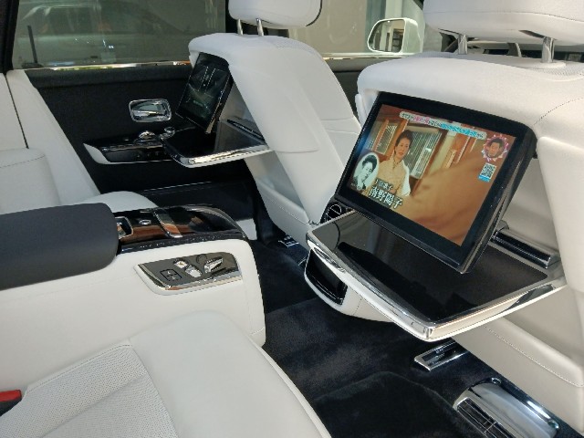 ROLLS ROYCE PHANTOM 2019 Image 26