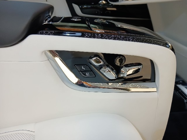 ROLLS ROYCE PHANTOM 2019 Image 30