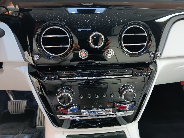 ROLLS ROYCE PHANTOM 2019 Image 54