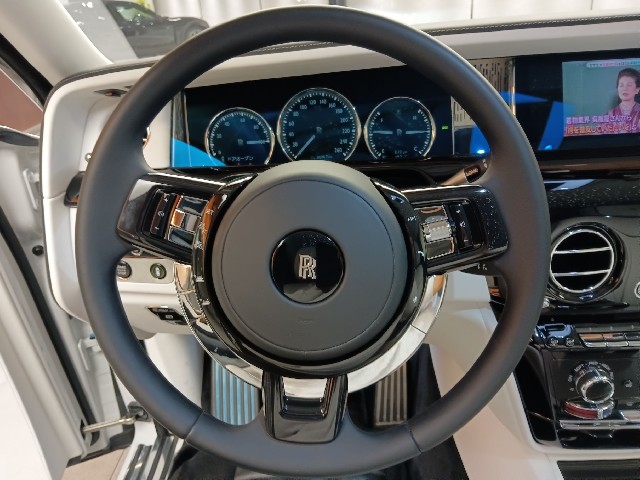 ROLLS ROYCE PHANTOM 2019 Image 58
