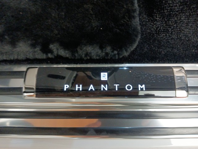 ROLLS ROYCE PHANTOM 2019 Image 60