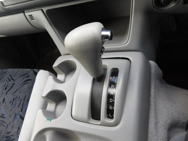 MAZDA BONGO FRIENDEE 2004 Image 20