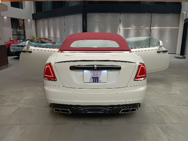 ROLLS ROYCE DAWN 2016 Image 21