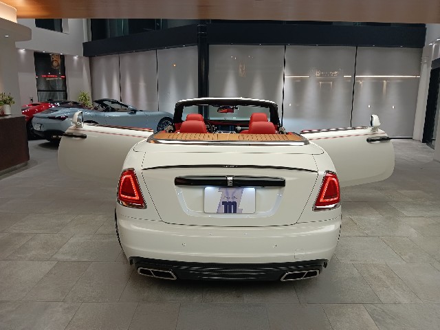 ROLLS ROYCE DAWN 2016 Image 22