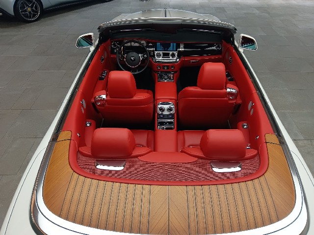 ROLLS ROYCE DAWN 2016 Image 26
