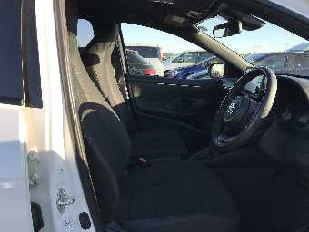 TOYOTA YARIS 2020 Image 6