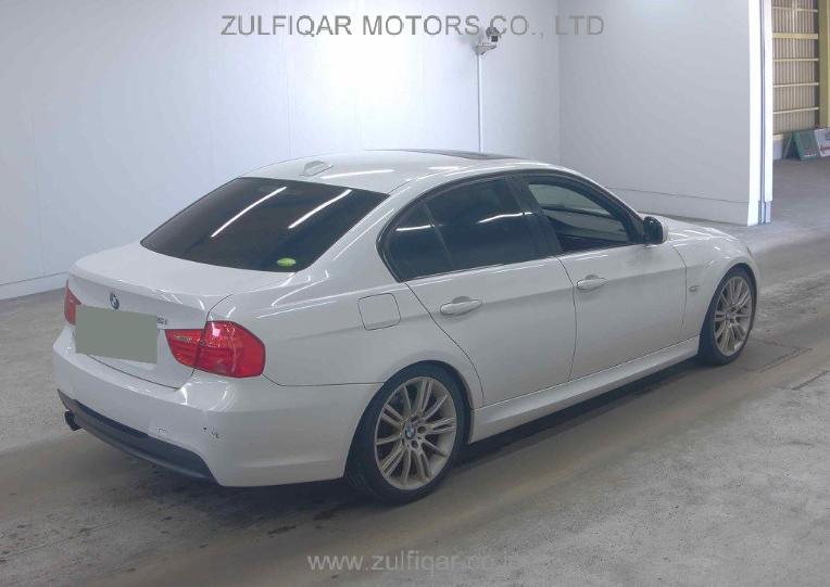 BMW 3 SERIES 2011 Image 1