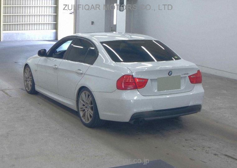 BMW 3 SERIES 2011 Image 2