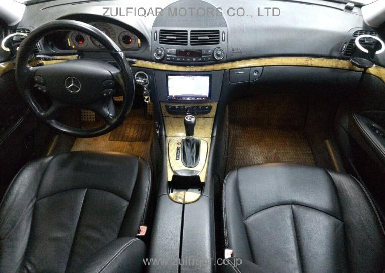 MERCEDES BENZ E CLASS 2006 Image 5