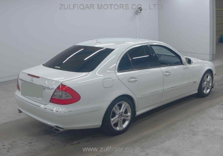 MERCEDES BENZ E CLASS 2007 Image 4
