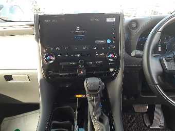 TOYOTA ALPHARD 2024 Image 9