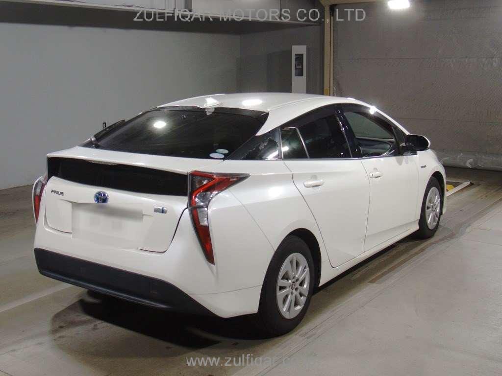 TOYOTA PRIUS 2016 Image 2