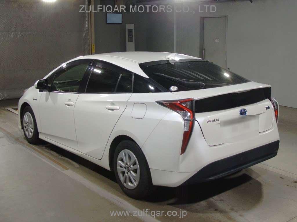 TOYOTA PRIUS 2016 Image 4