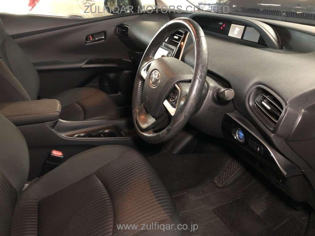 TOYOTA PRIUS 2016 Image 5