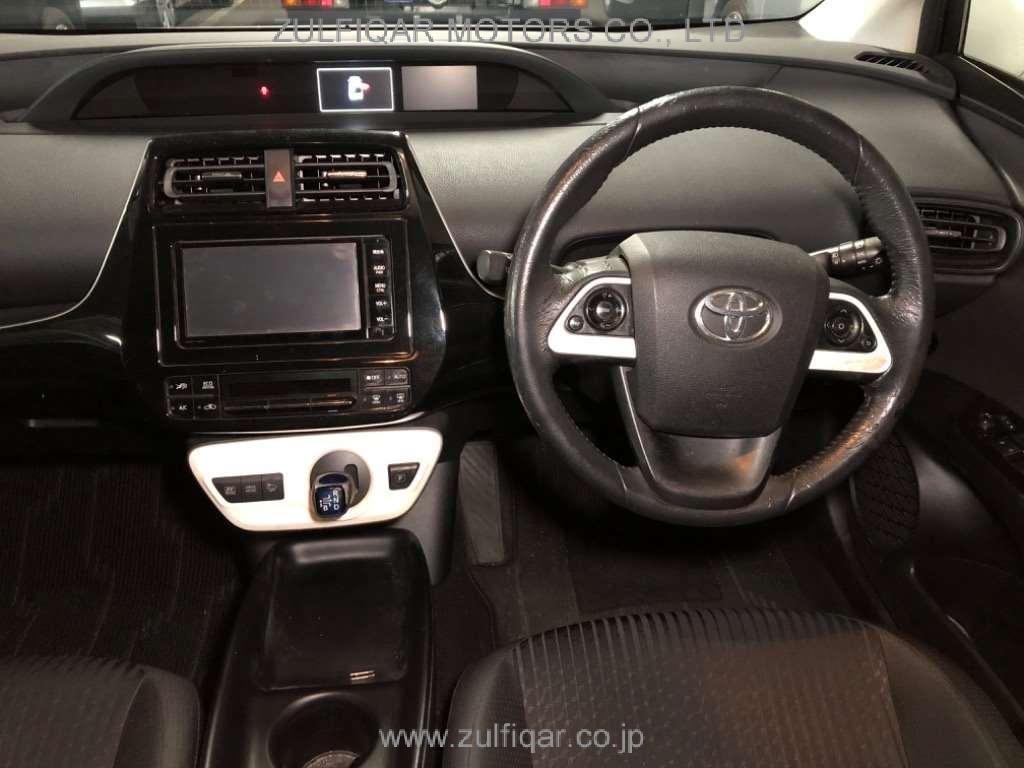 TOYOTA PRIUS 2016 Image 6