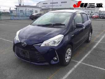 TOYOTA VITZ 2019 Image 9