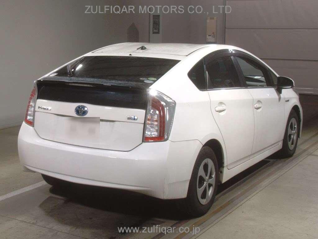 TOYOTA PRIUS 2014 Image 2