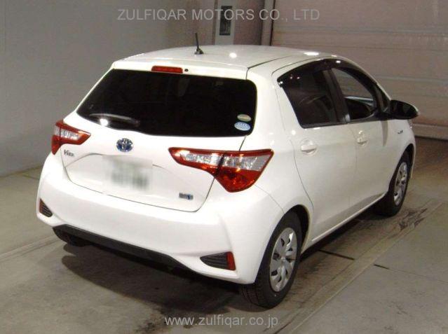 TOYOTA VITZ 2019 Image 2