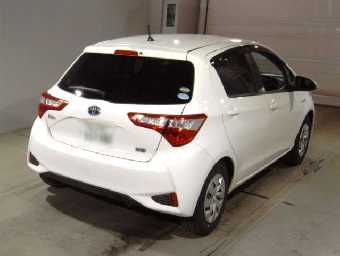 TOYOTA VITZ 2019 Image 2