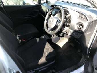 TOYOTA VITZ 2019 Image 5