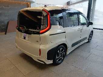 TOYOTA SIENTA 2023 Image 7