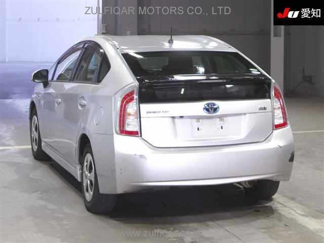 TOYOTA PRIUS 2015 Image 2