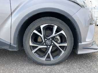 TOYOTA C-HR 2018 Image 11