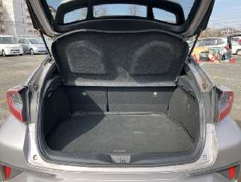 TOYOTA C-HR 2018 Image 10