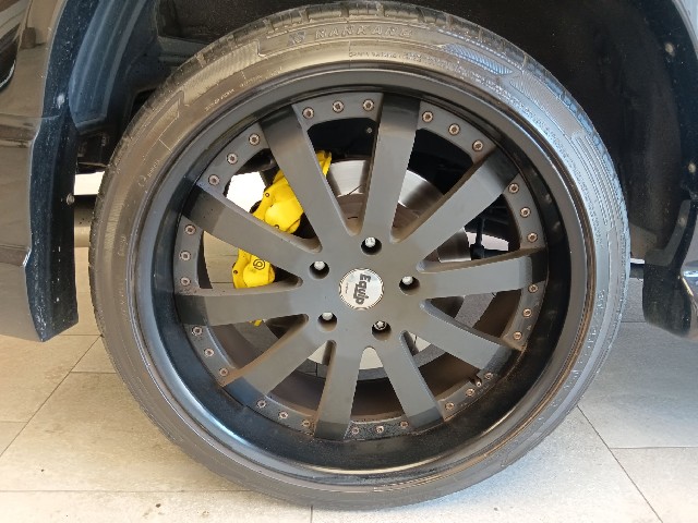 LEXUS LX 2011 Image 21