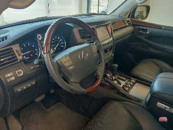 LEXUS LX 2011 Image 18