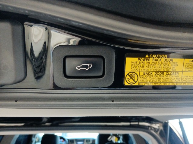 LEXUS LX 2011 Image 32