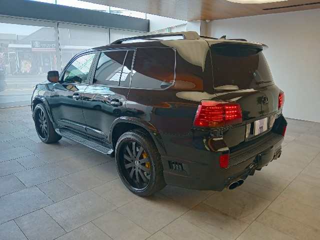 LEXUS LX 2011 Image 36