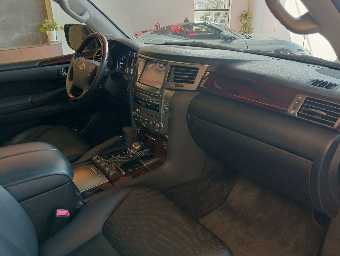 LEXUS LX 2011 Image 32