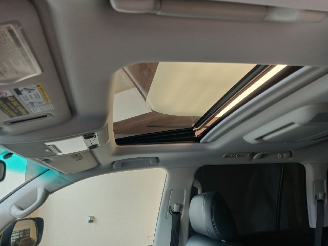 LEXUS LX 2011 Image 43