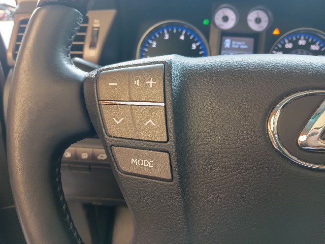 LEXUS LX 2011 Image 46