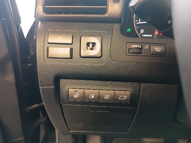 LEXUS LX 2011 Image 48