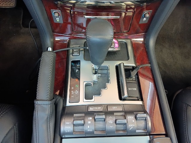 LEXUS LX 2011 Image 53