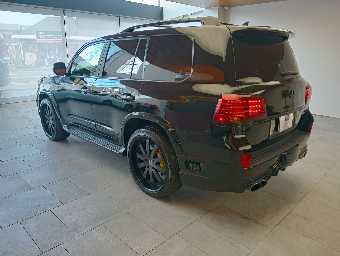 LEXUS LX 2011 Image 9