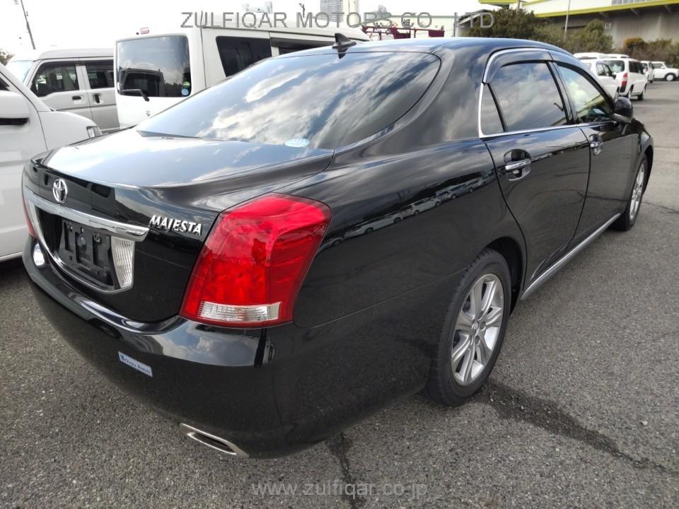 TOYOTA CROWN MAJESTA 2012 Image 2