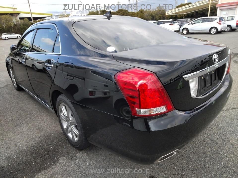 TOYOTA CROWN MAJESTA 2012 Image 4