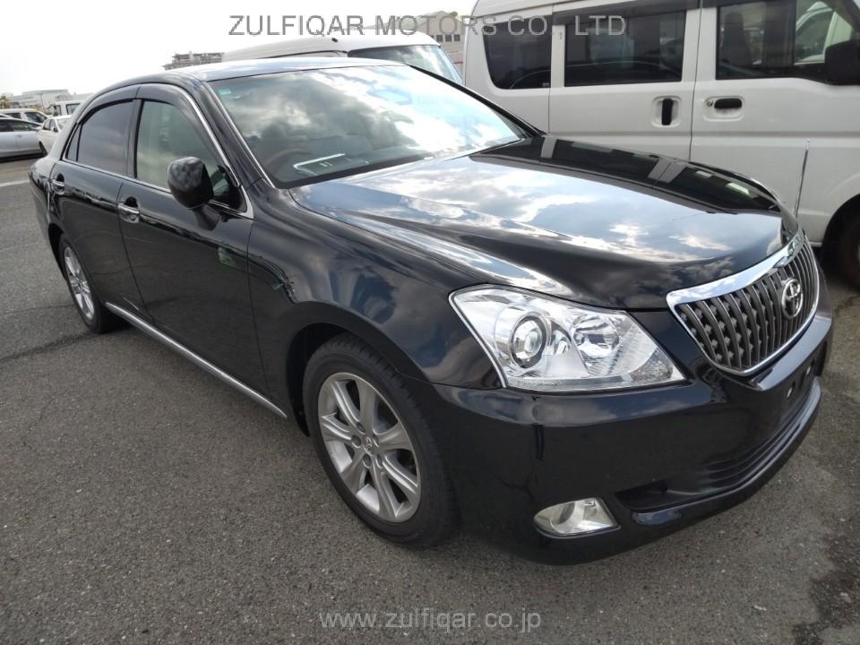 TOYOTA CROWN MAJESTA 2012 Image 6