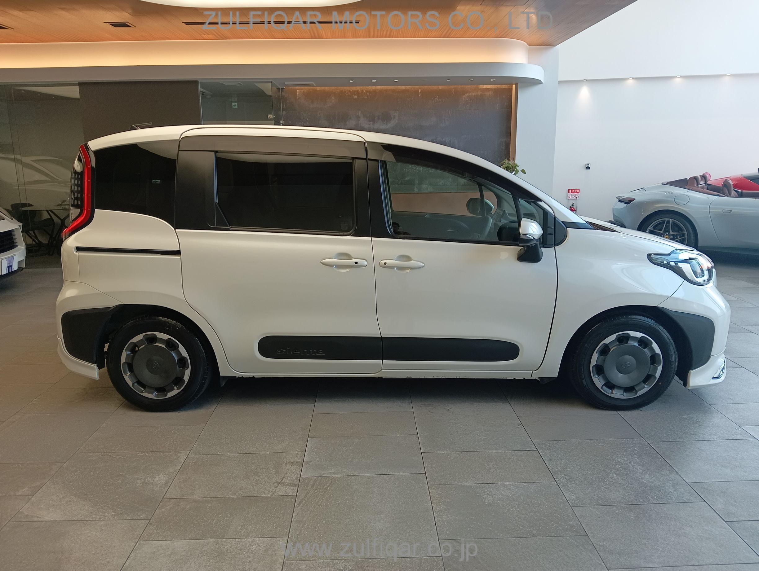 TOYOTA SIENTA 2023 Image 4